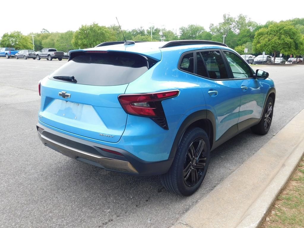 2025 Chevrolet Trax Activ - Photo 4
