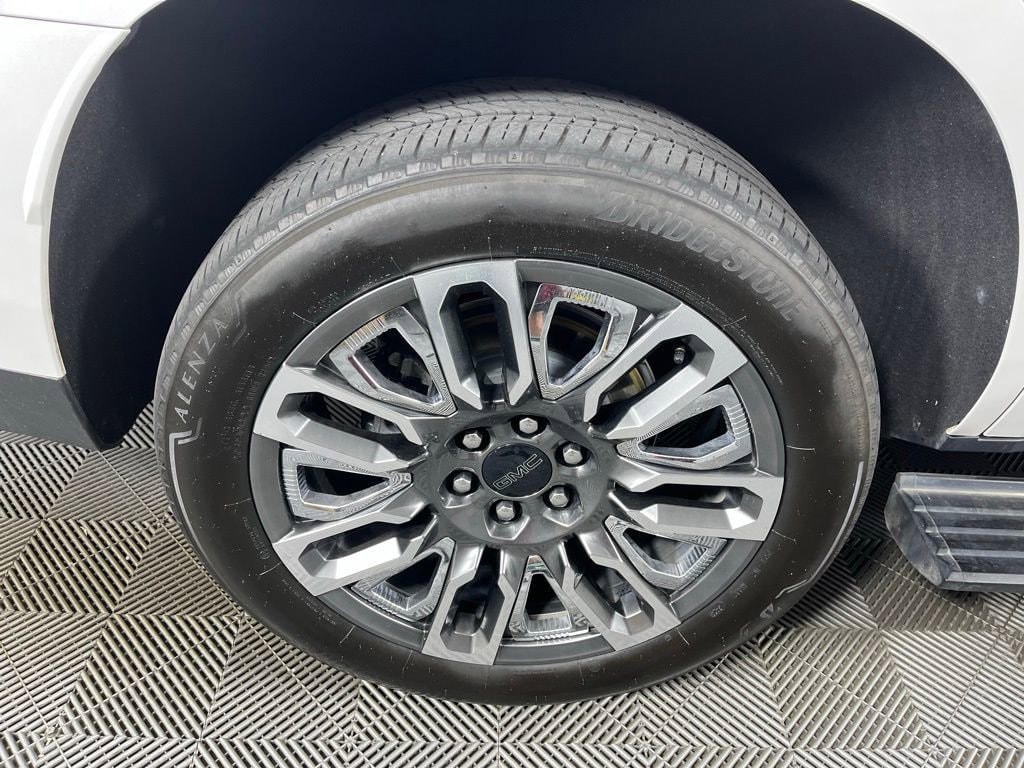 2024 GMC Yukon Denali Ultimate - Photo 20
