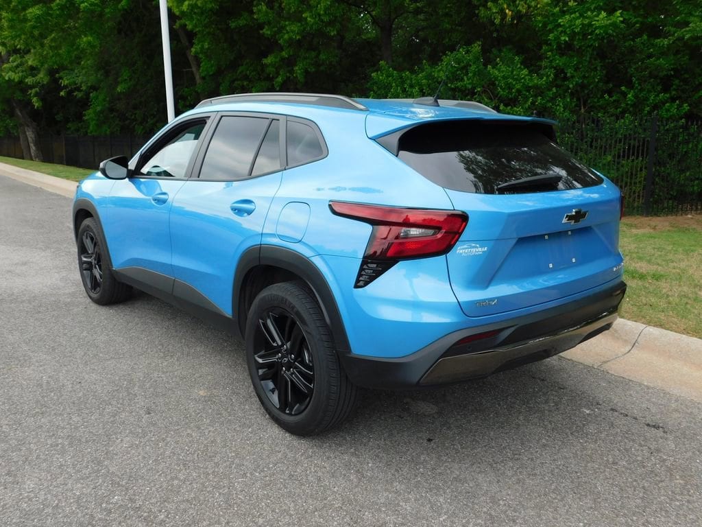 2025 Chevrolet Trax Activ - Photo 3