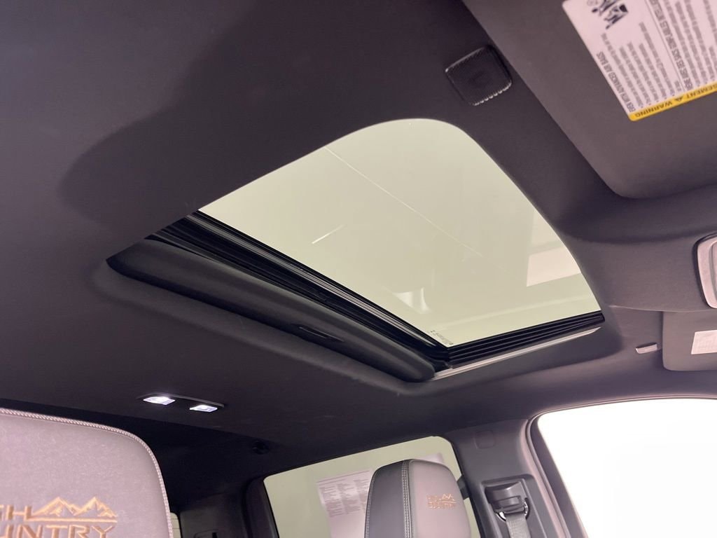 2023 Chevrolet Silverado 1500 High Country - Photo 6