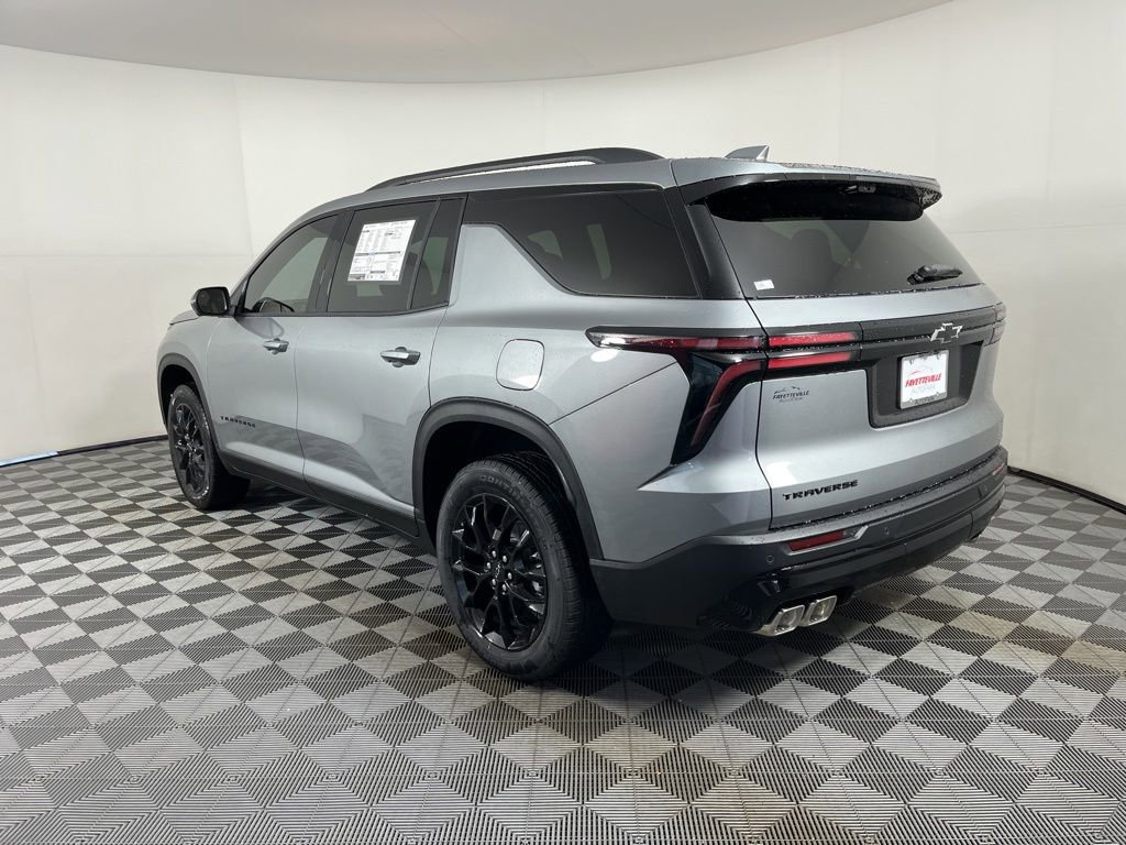 2026 Chevrolet Traverse photo 3