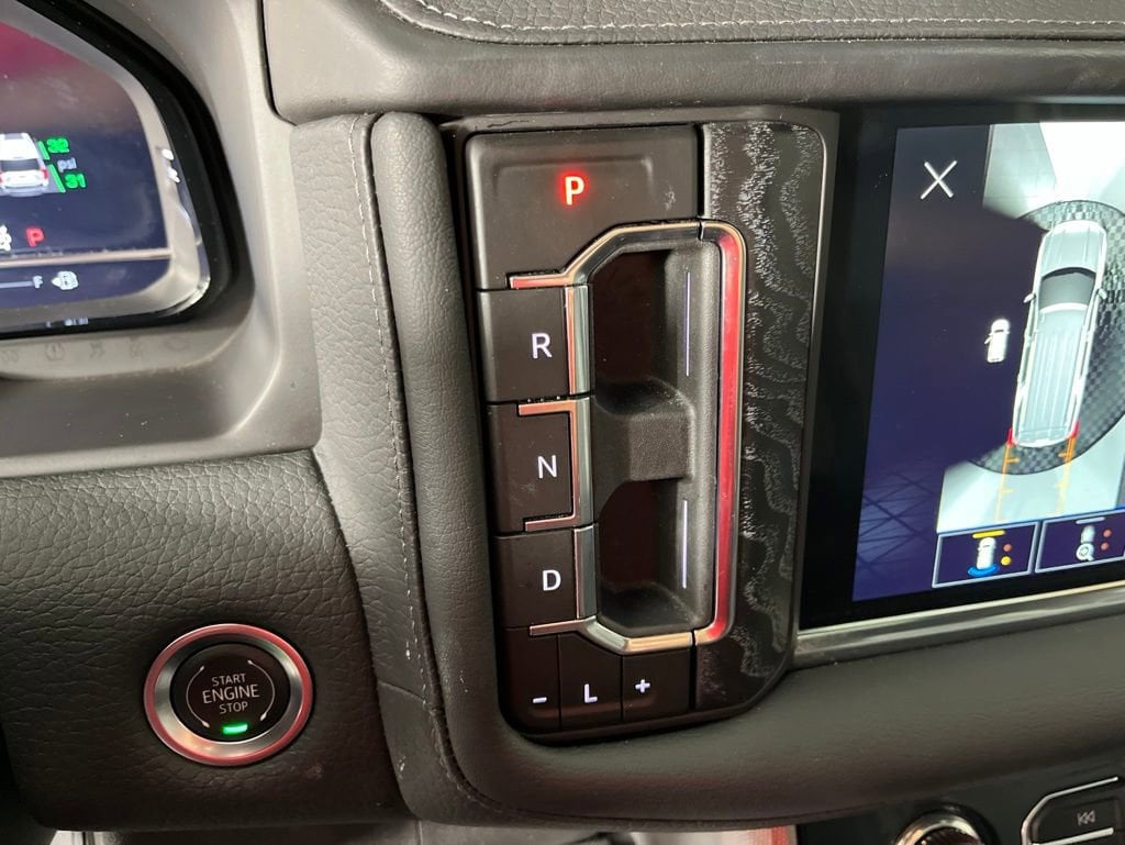 2024 GMC Yukon Denali - Photo 36
