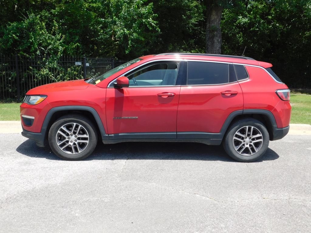 Used 2018 Jeep Compass Sun and Wheel FWD SUV