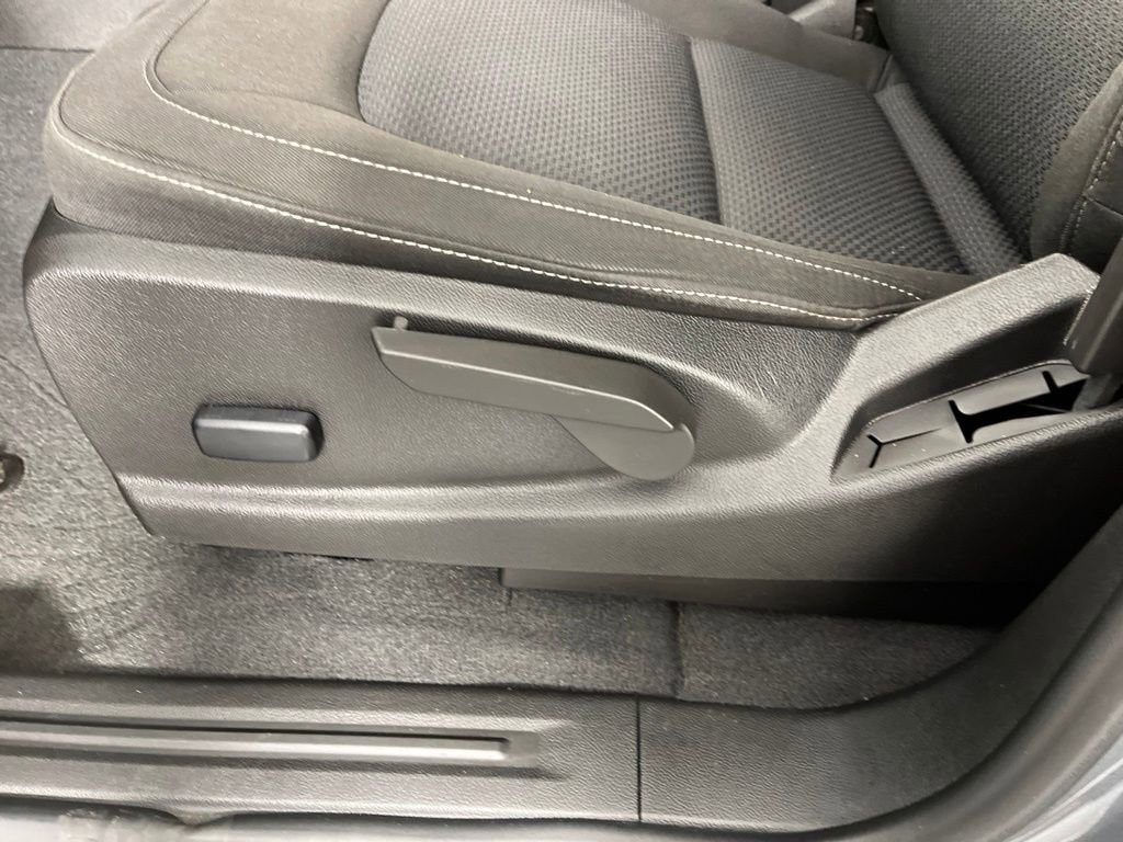 2022 Chevrolet Colorado LT - Photo 21