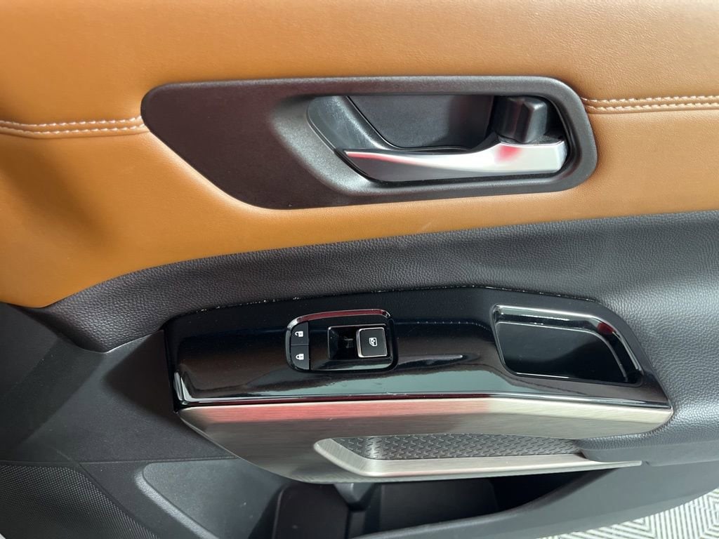 2024 Nissan Pathfinder Platinum - Photo 22