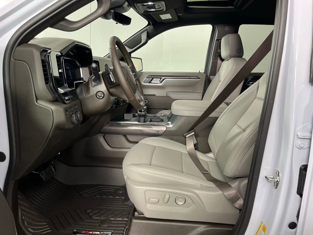 2026 Chevrolet Silverado 1500 LTZ - Photo 25