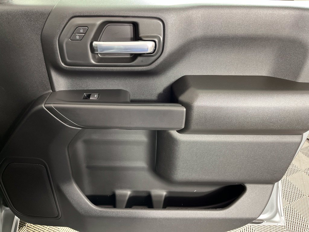 2026 Chevrolet Silverado 2500 HD Custom - Photo 9