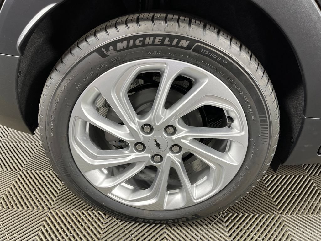 New 2027 Chevrolet Bolt LT SUV