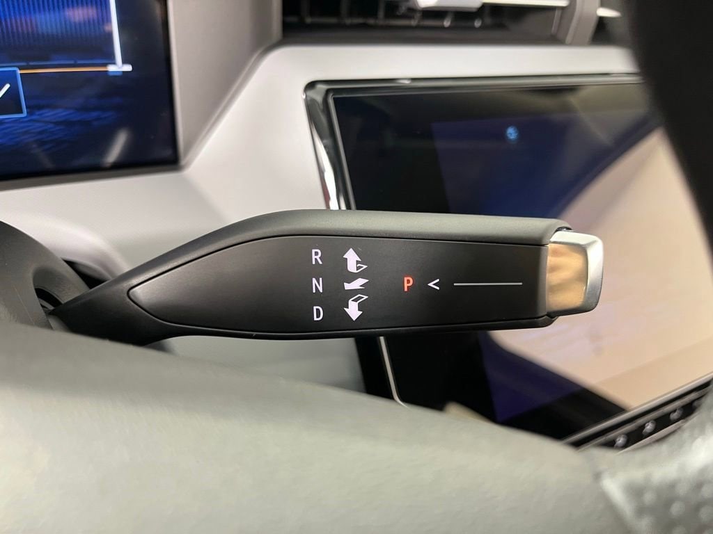 2027 Chevrolet Bolt LT - Photo 31