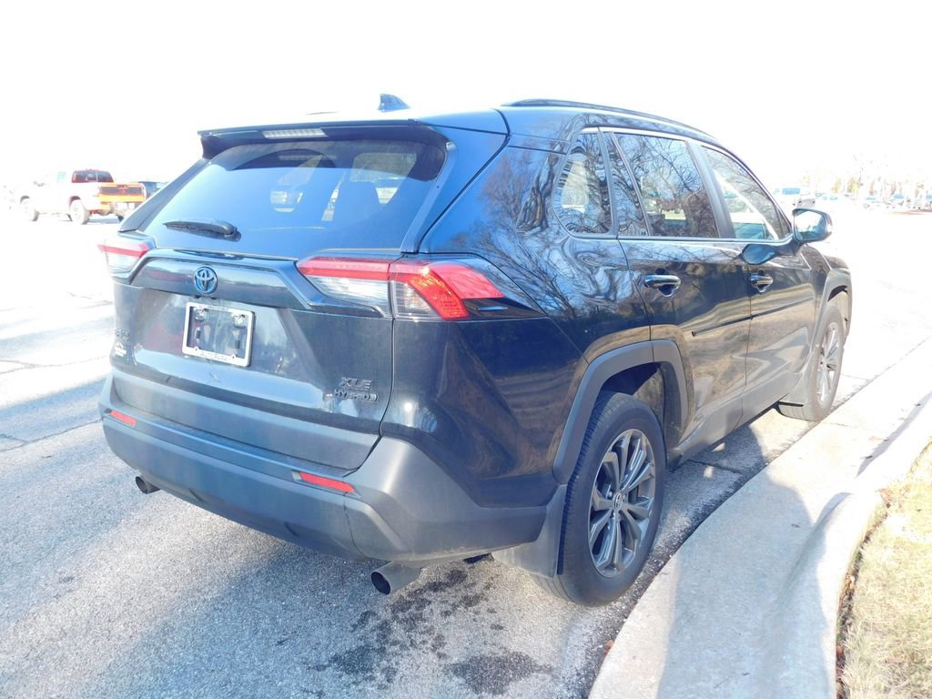 2024 Toyota RAV4 Hybrid XLE Premium photo 4