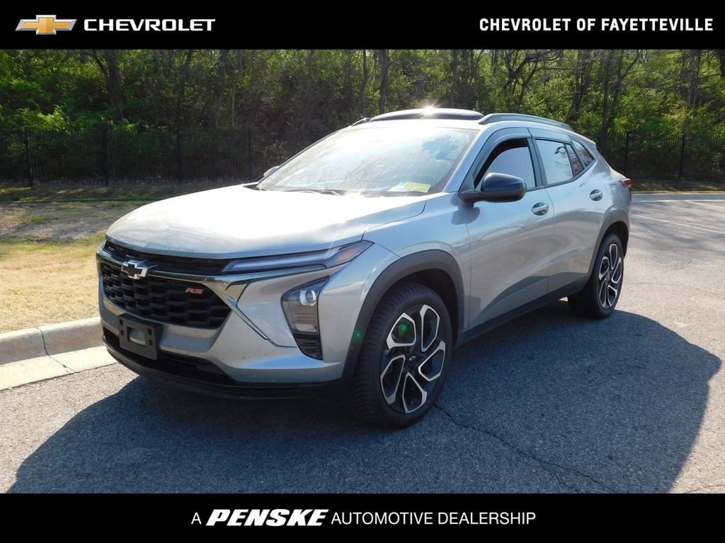 Used 2025 Chevrolet Trax 2RS SUV