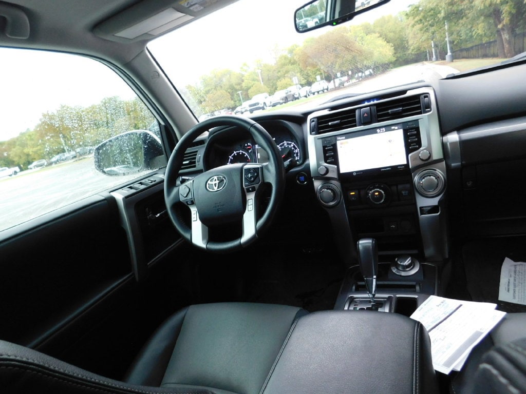 2022 Toyota 4Runner SR5 Premium - Photo 7