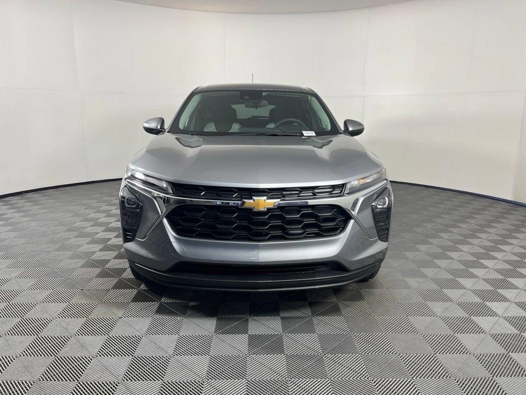 2026 Chevrolet Trax LS - Photo 18