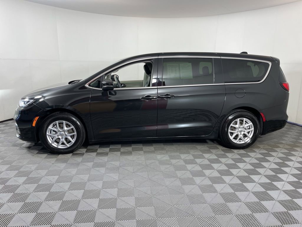 Used 2023 Chrysler Pacifica Touring L with VIN 2C4RC1BG9PR631702 for sale in Fayetteville, AR