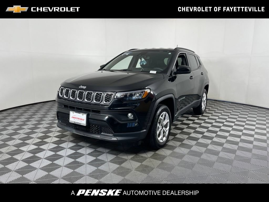 Used 2025 Jeep Compass Latitude SUV