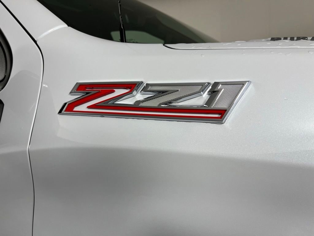2026 Chevrolet Silverado 1500 LTZ - Photo 9