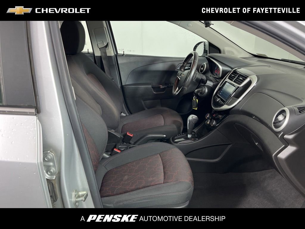 2017 Chevrolet Sonic 5dr LT Automatic's photo