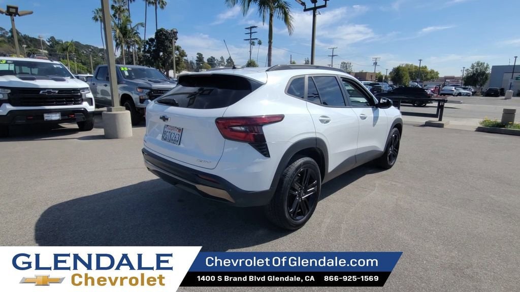 2024 Chevrolet Trax Activ photo 3