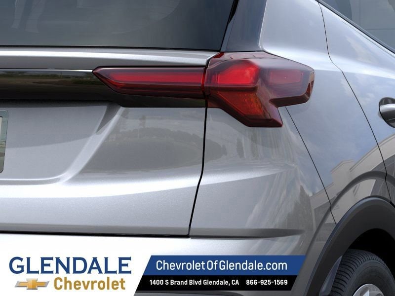 2027 Chevrolet Bolt LT - Photo 11