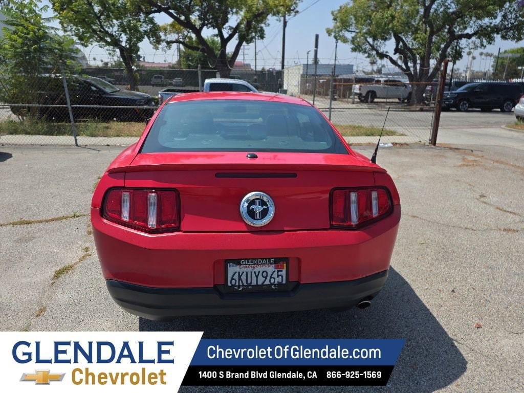 2010 Ford Mustang V6 Premium photo 4