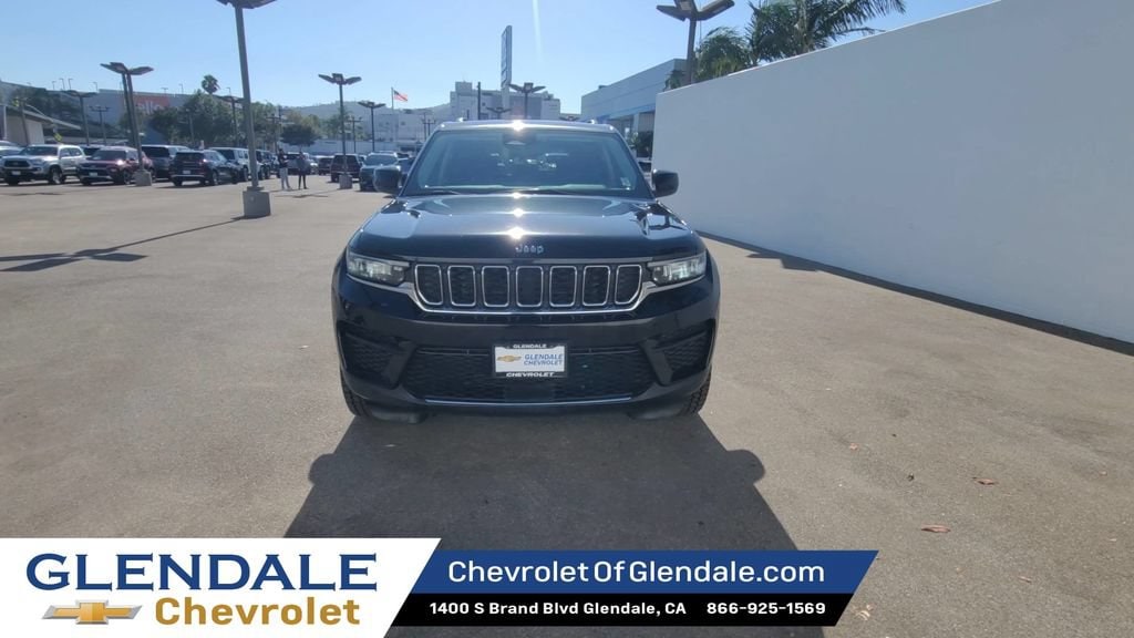 Used 2023 Jeep Grand Cherokee Laredo 4x4 SUV
