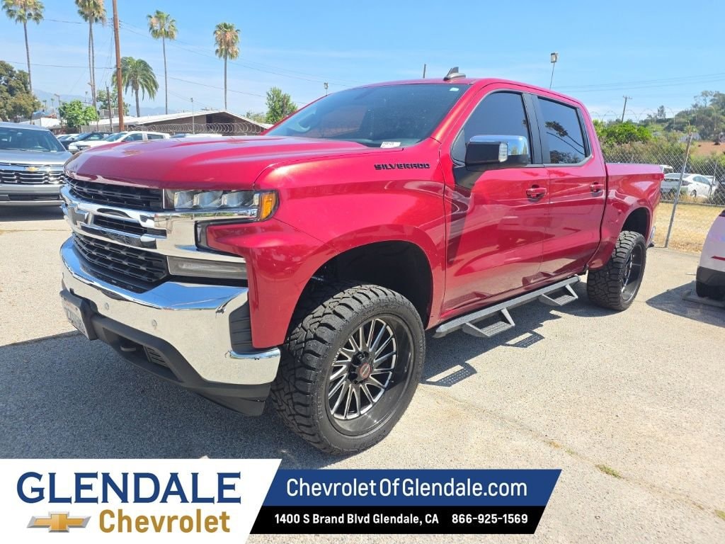 2020 Chevrolet Silverado 1500 LT photo 2