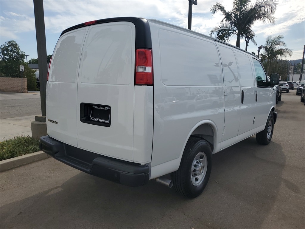 New 2025 Chevrolet Express 3500 Work Van Cargo Van