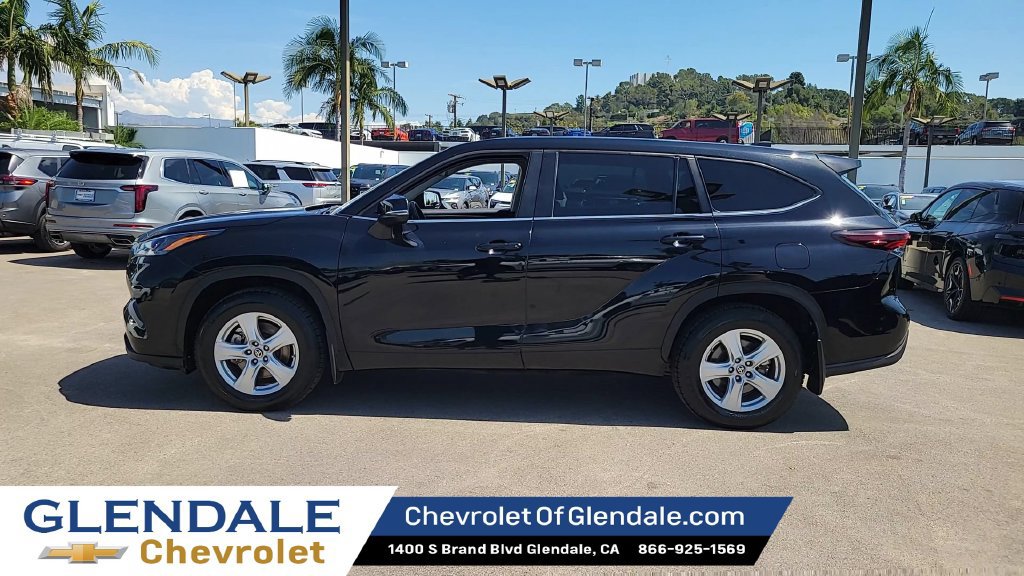 2024 Toyota Highlander photo 5