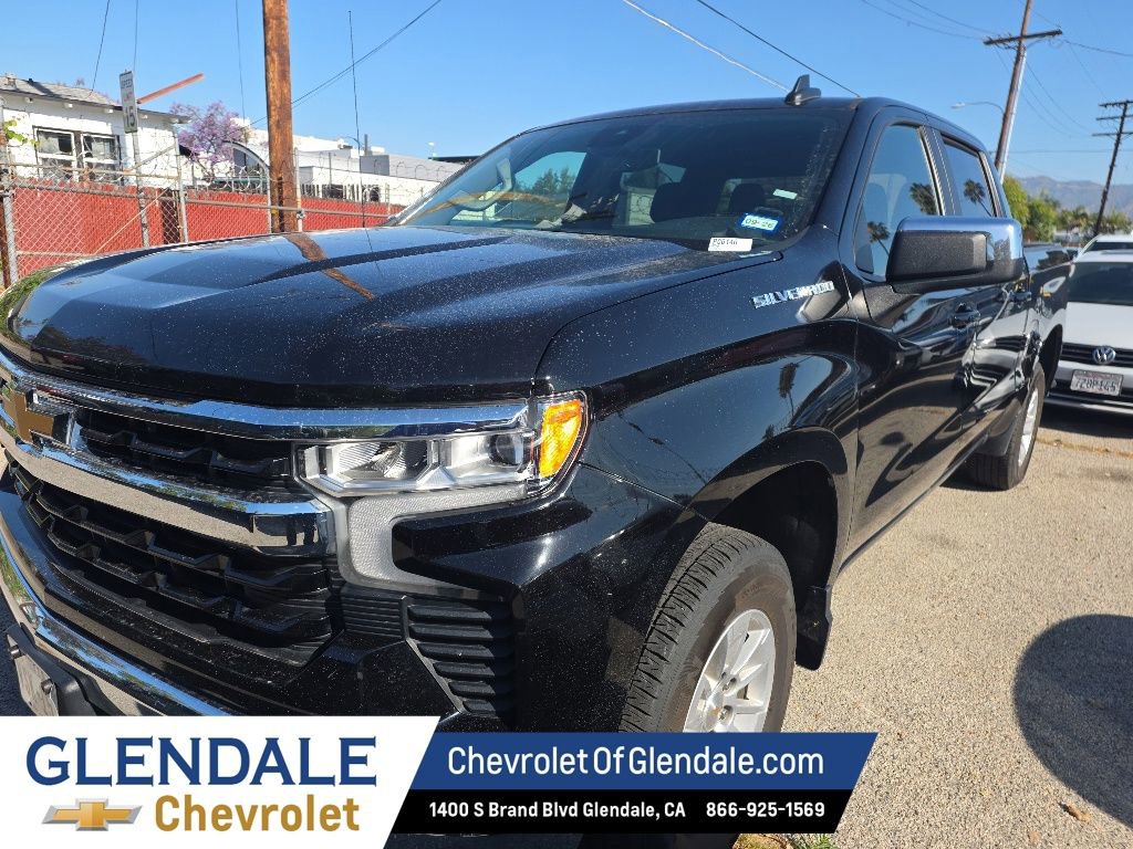 2025 Chevrolet Silverado 1500 LT photo 2