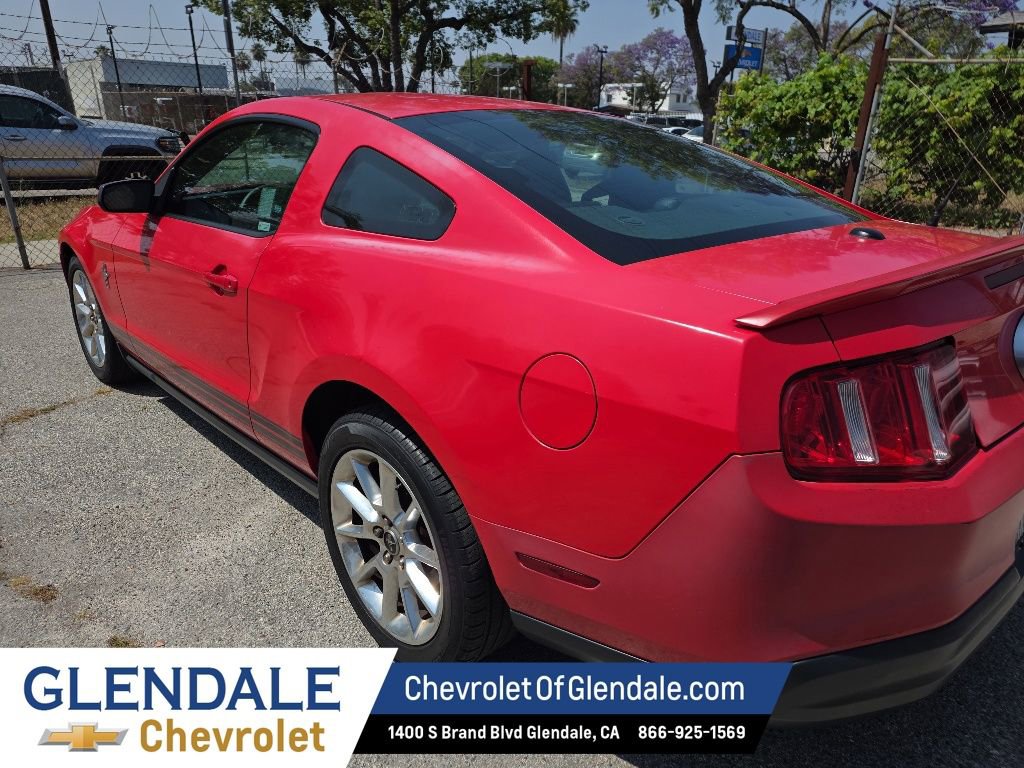 2010 Ford Mustang V6 Premium photo 3