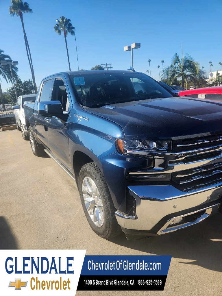 2021 Chevrolet Silverado 1500 photo 2