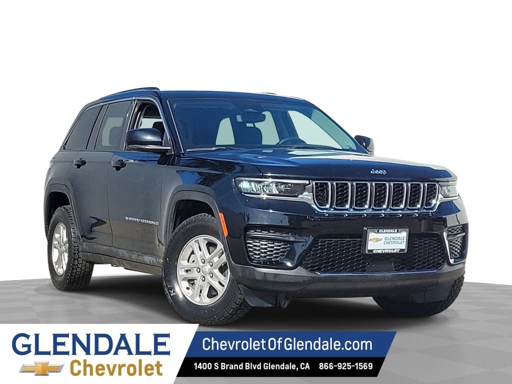 Used 2023 Jeep Grand Cherokee Laredo 4x4 SUV