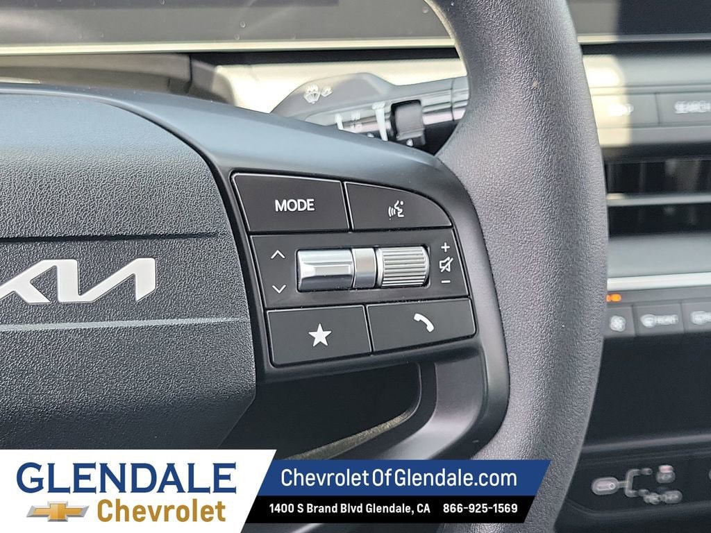 2025 Kia K4 LXS - Photo 30