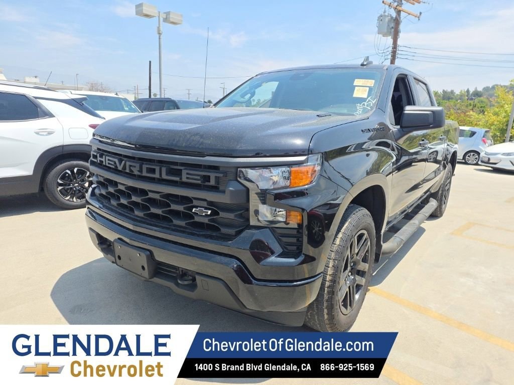 2025 Chevrolet Silverado 1500 Custom Crew Cab Short Box's photo