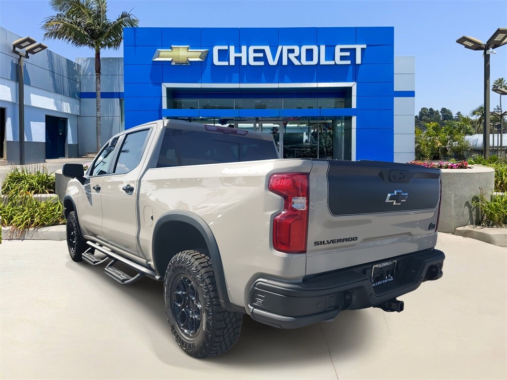 2026 Chevrolet Silverado 1500 ZR2 photo 3