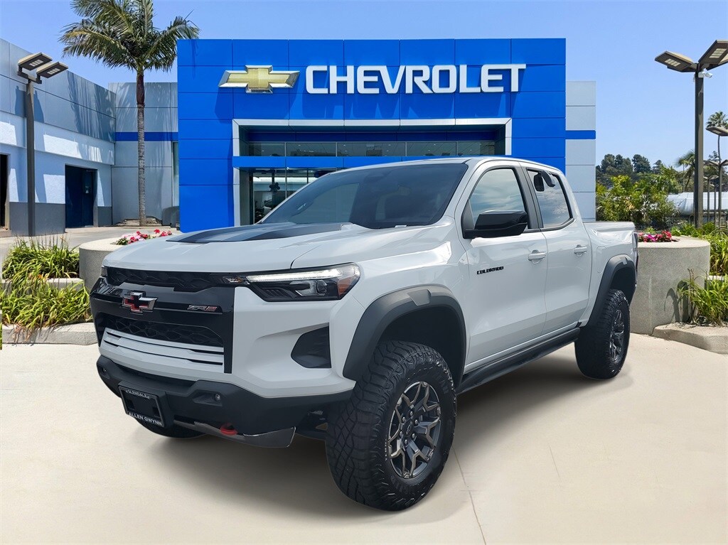 2026 Chevrolet Colorado ZR2 photo 2
