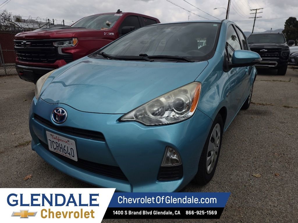 2013 Toyota Prius c Three's photo