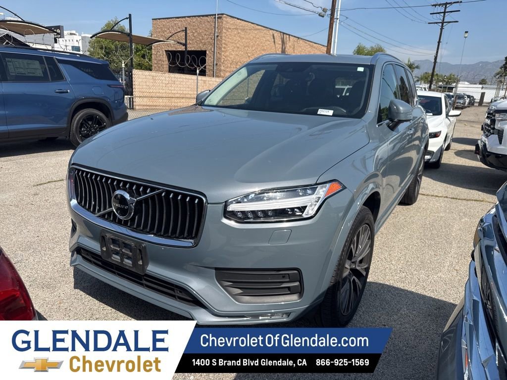 2021 Volvo XC90 T5 Momentum 7 Passenger photo 1