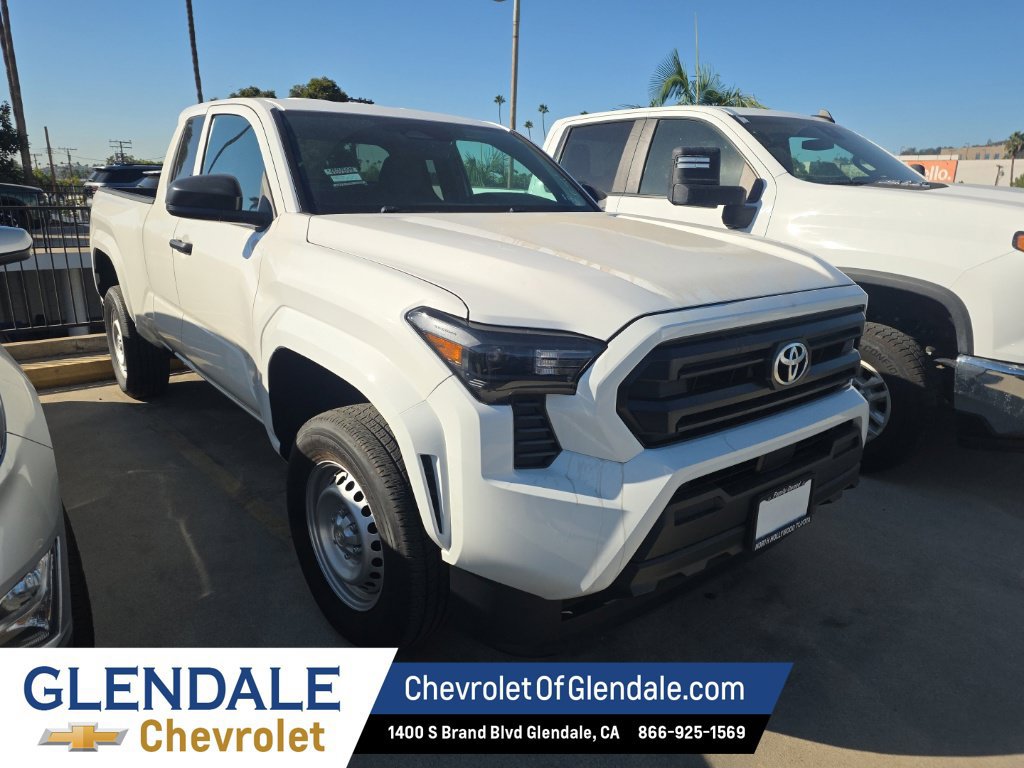 2024 Toyota Tacoma photo 3