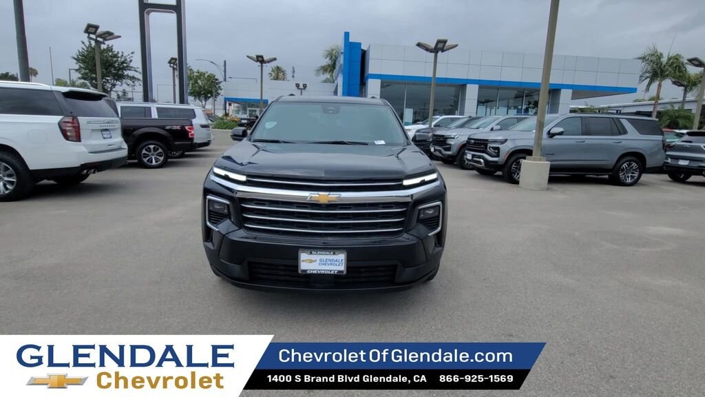 Used 2024 Chevrolet Traverse LT SUV
