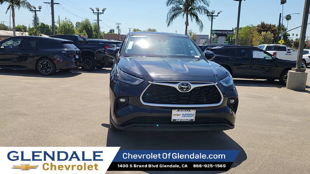 2024 Toyota Highlander photo 3