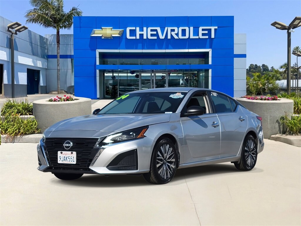 Used 2024 Nissan Altima 2.5 SV