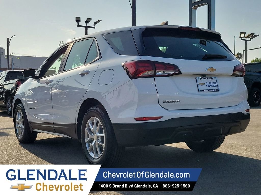 2022 Chevrolet Equinox LS - Photo 14