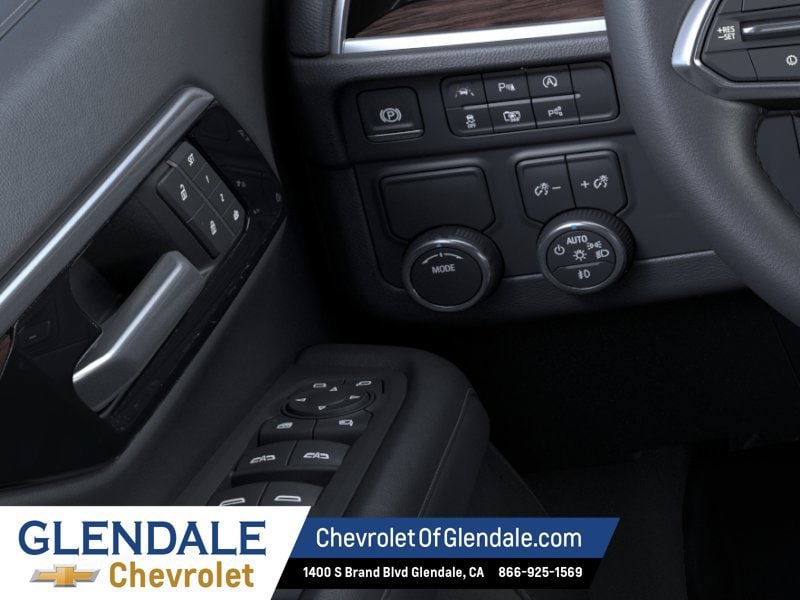2026 Chevrolet Suburban LT - Photo 22