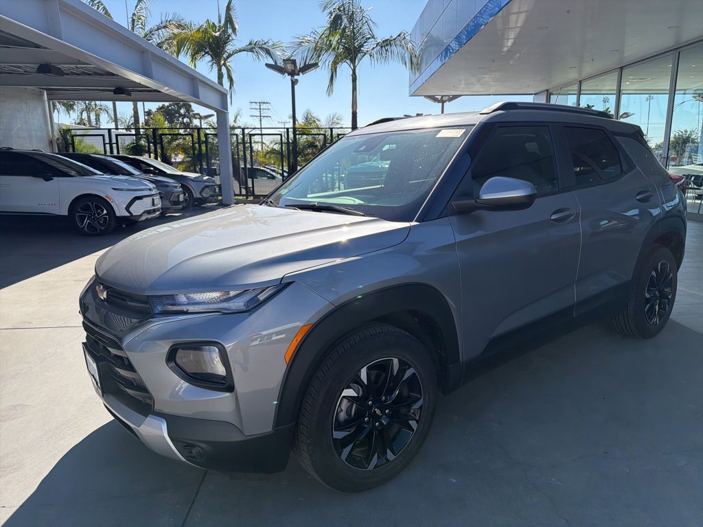 2023 Chevrolet Trailblazer LT photo 3