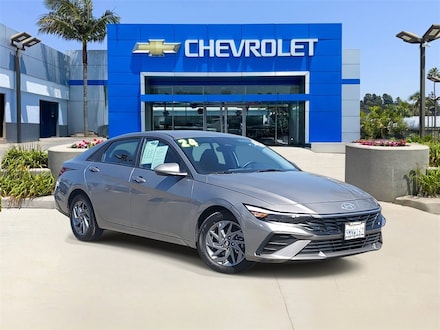 2024 Hyundai Elantra SEL Sedan