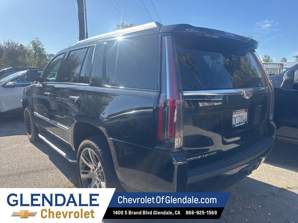 2015 CADILLAC Escalade Luxury photo 3