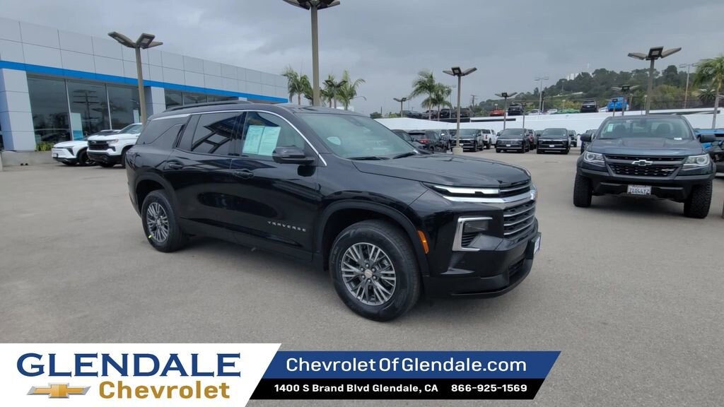 Used 2024 Chevrolet Traverse LT SUV