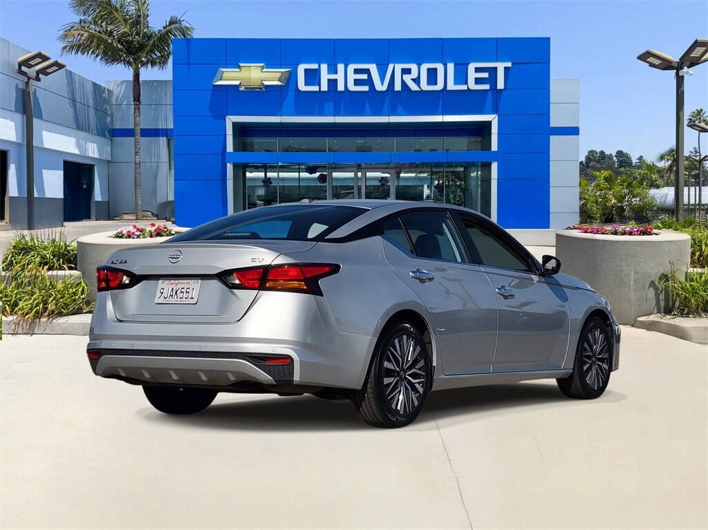 Used 2024 Nissan Altima 2.5 SV