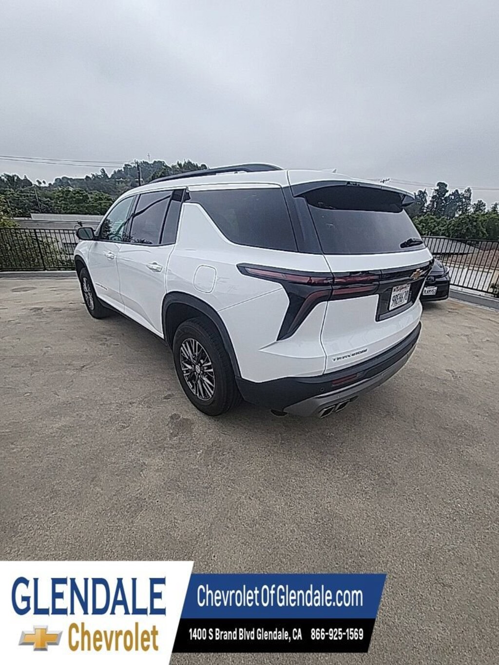 Used 2025 Chevrolet Traverse LT SUV